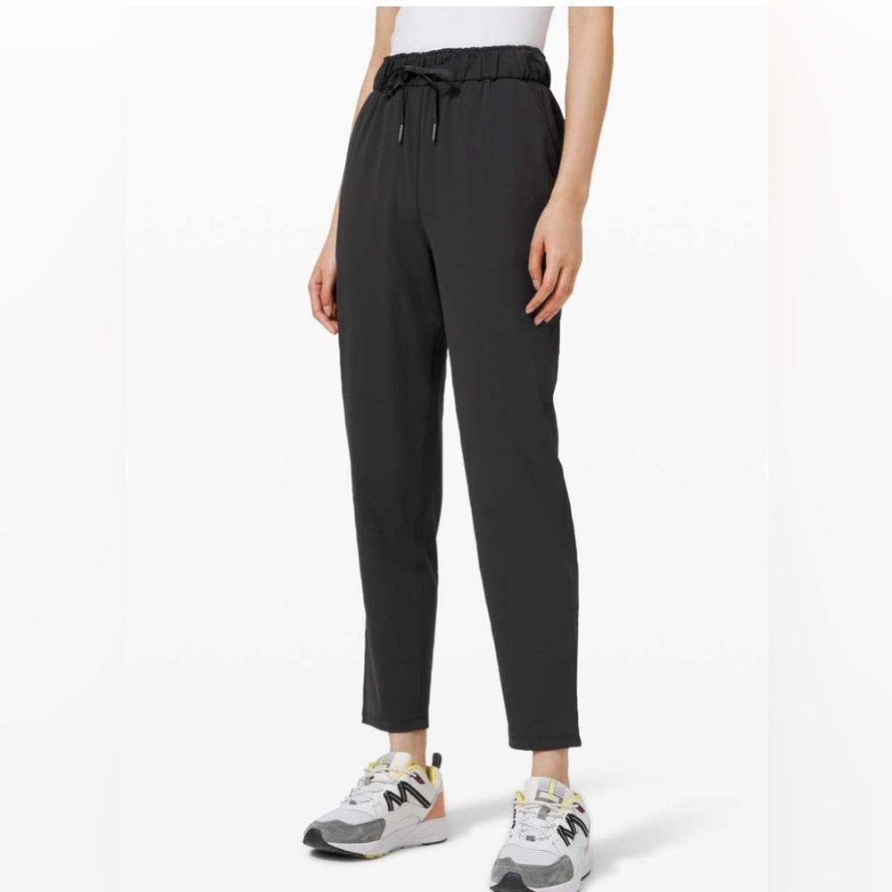 Lululemon Keep Moving Pant Black Sz 8